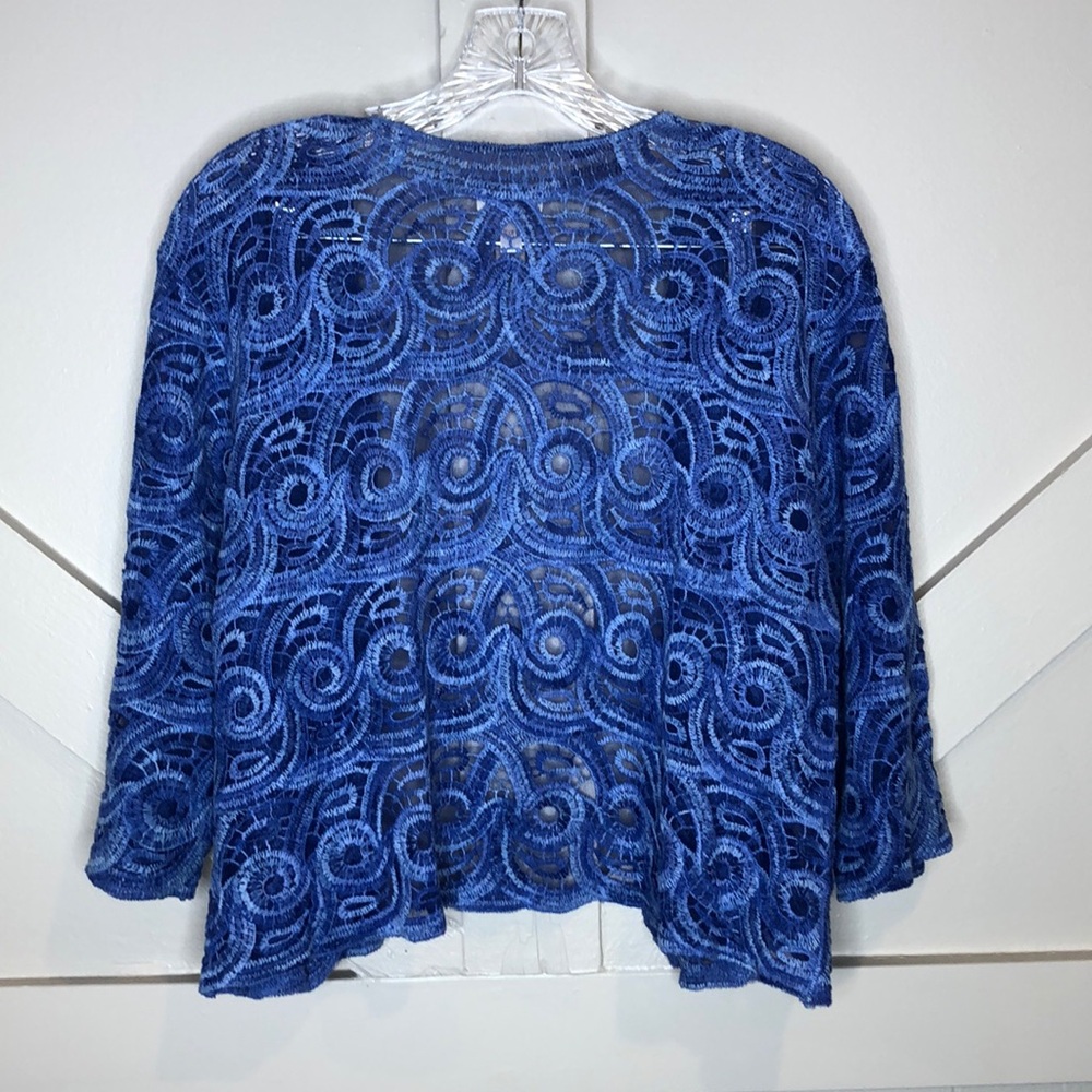 Chico’s Boho Cropped Cardigan Crotched Swirl Lace Floral Vibrant Blue Size XL - Picture 5 of 11